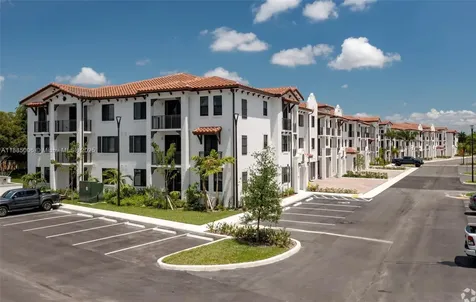 8894 NW 44 Street Sunrise FL 33351