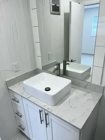 5051 W Oakland Park Boulevard Lauderdale Lakes FL 33313
