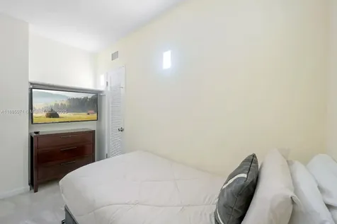19370 Collins Avenue Sunny Isles Beach FL 33160