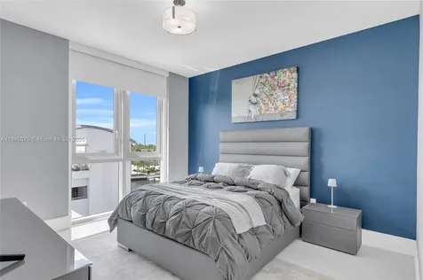 17111 Biscayne Boulevard North Miami Beach FL 33160