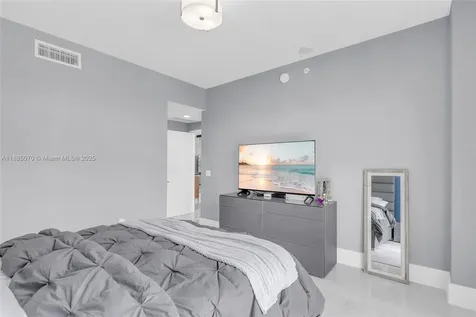 17111 Biscayne Boulevard North Miami Beach FL 33160
