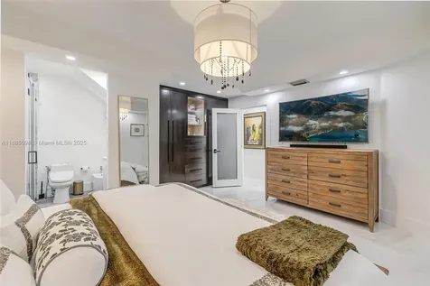8761 SW 56th Street Miami FL 33165