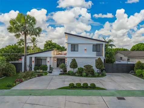 8761 SW 56th Street Miami FL 33165
