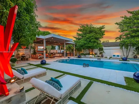8761 SW 56th Street Miami FL 33165