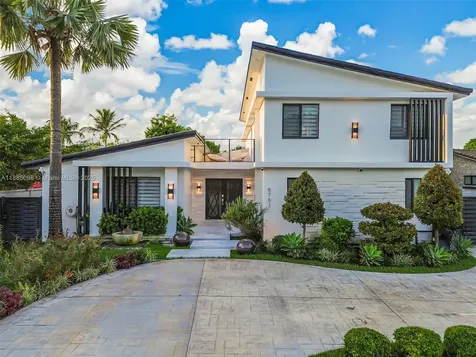 8761 SW 56th Street Miami FL 33165