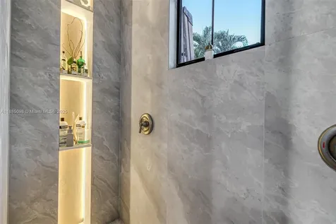 8761 SW 56th Street Miami FL 33165