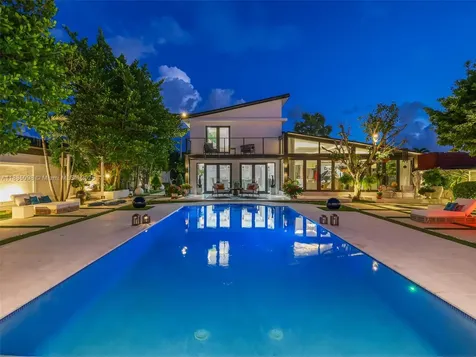 8761 SW 56th Street Miami FL 33165