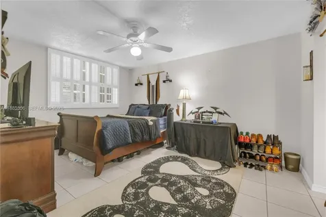 9410 Poinciana Place Davie FL 33324