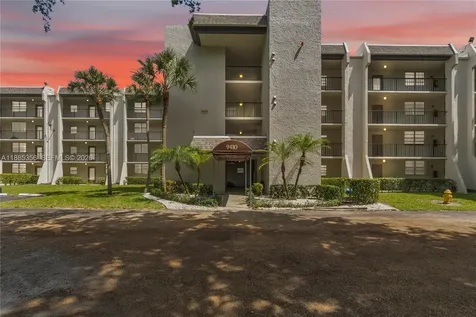 9410 Poinciana Place Davie FL 33324