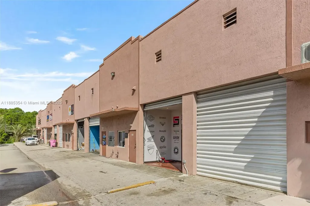 16637 SW 117th Avenue Miami FL 33177