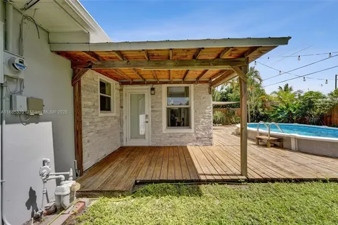 3120 SW 23rd Street Fort Lauderdale FL 33312