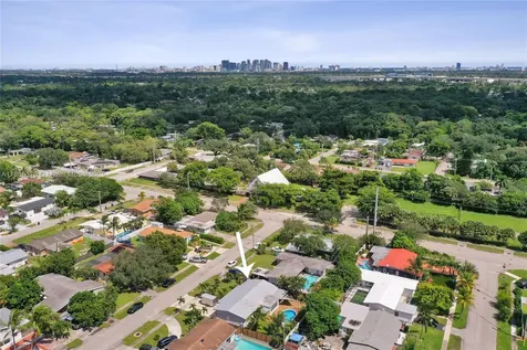 3120 SW 23rd Street Fort Lauderdale FL 33312