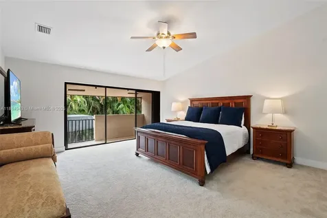 9340 NW 48th Doral Terrace Doral FL 33178