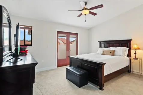9340 NW 48th Doral Terrace Doral FL 33178