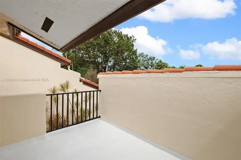 9340 NW 48th Doral Terrace Doral FL 33178