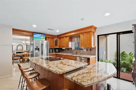 9340 NW 48th Doral Terrace Doral FL 33178