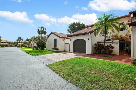 9340 NW 48th Doral Terrace Doral FL 33178