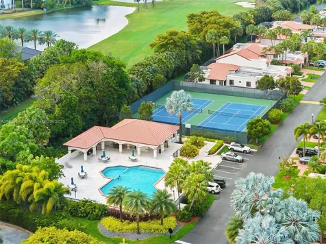 9340 NW 48th Doral Terrace Doral FL 33178