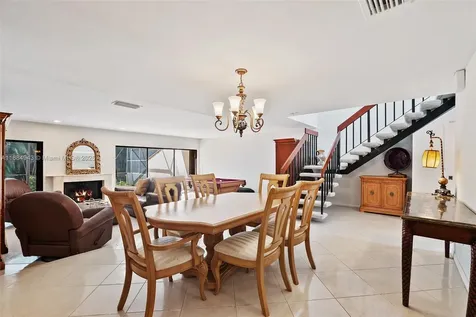 9340 NW 48th Doral Terrace Doral FL 33178