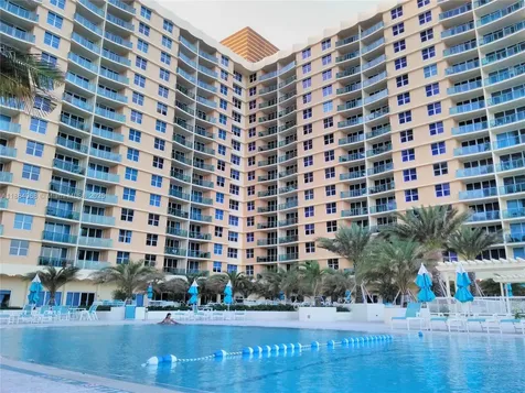 2501 S Ocean Drive Hollywood FL 33019