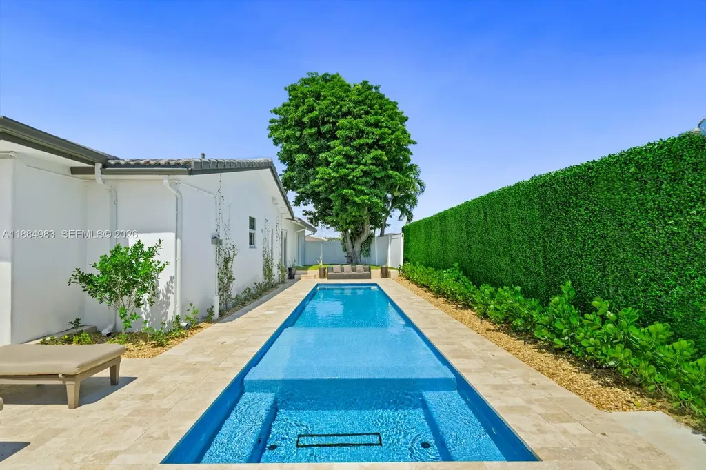 2830 NE 56 Court Fort Lauderdale FL 33308