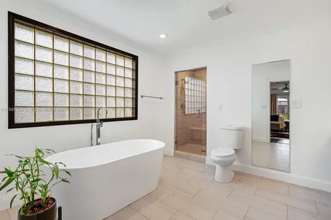 2830 NE 56 Court Fort Lauderdale FL 33308