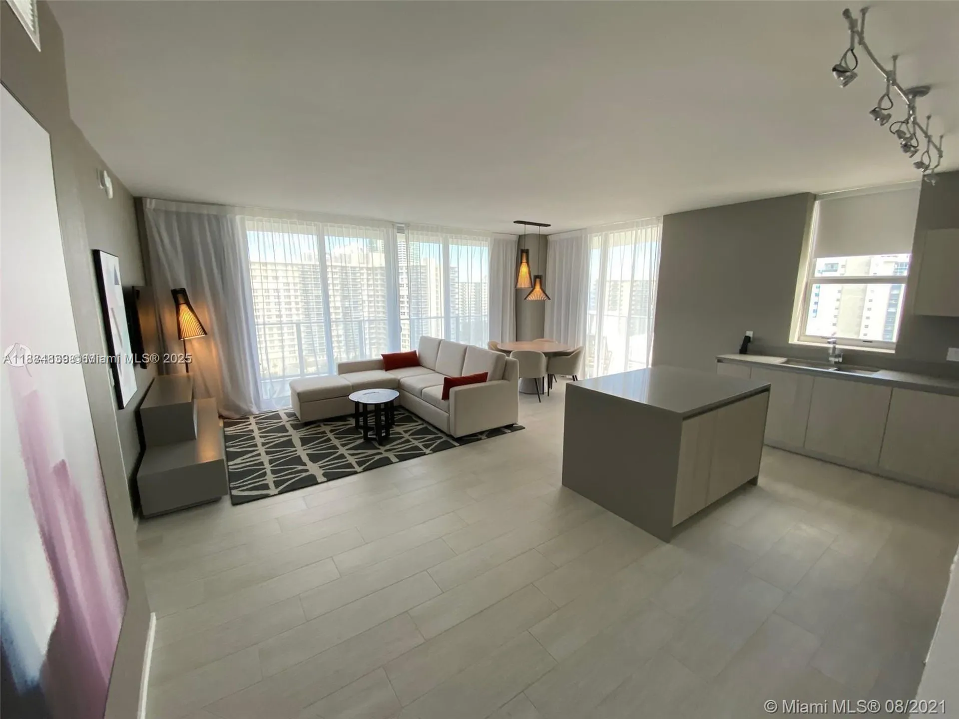4010 S Ocean Drive Hollywood FL 33019