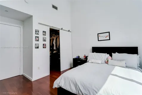 1060 Brickell Avenue Miami FL 33131