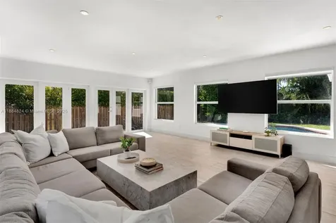 4397 N Michigan Avenue Miami Beach FL 33140