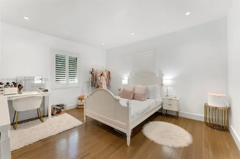 4397 N Michigan Avenue Miami Beach FL 33140