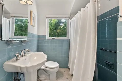 4397 N Michigan Avenue Miami Beach FL 33140