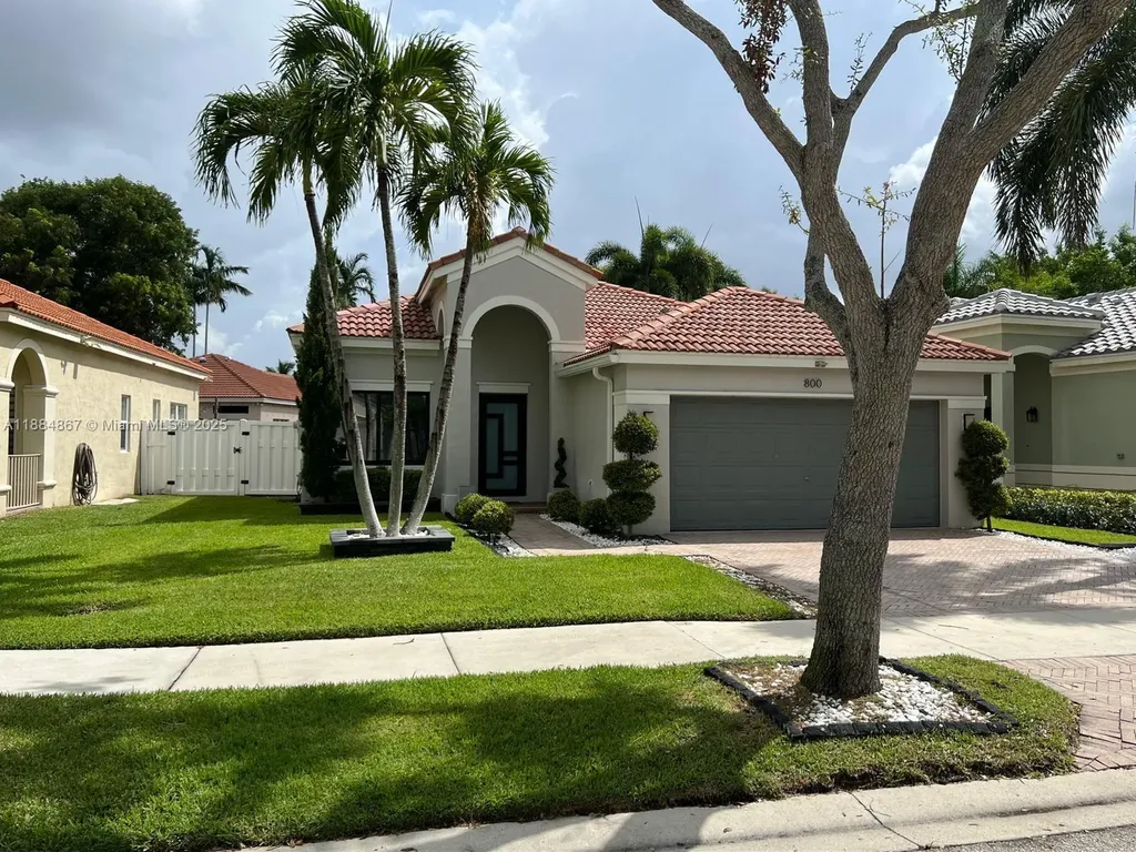 800 Tanglewood Circle Weston FL 33327