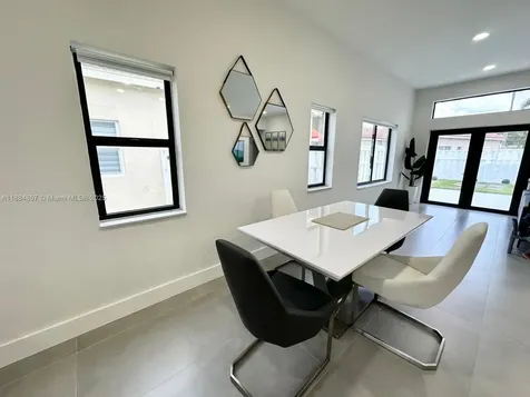 800 Tanglewood Circle Weston FL 33327