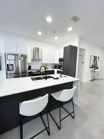 800 Tanglewood Circle Weston FL 33327