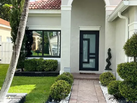 800 Tanglewood Circle Weston FL 33327