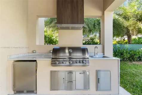 2523 Red Road Coral Gables FL 33134