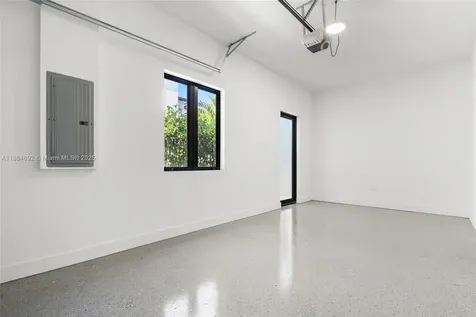 2523 Red Road Coral Gables FL 33134