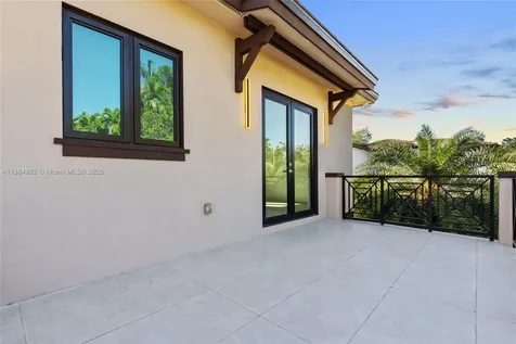 2523 Red Road Coral Gables FL 33134