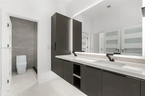 2523 Red Road Coral Gables FL 33134