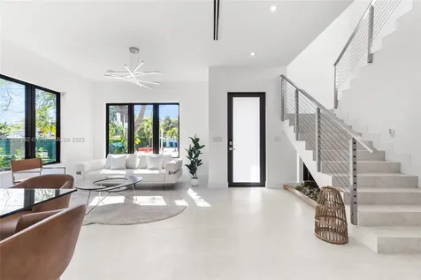 2523 Red Road Coral Gables FL 33134