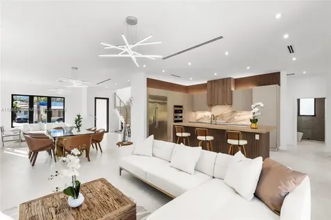 2523 Red Road Coral Gables FL 33134
