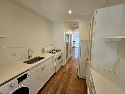 745 13th Street Miami Beach FL 33139
