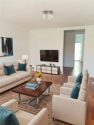 745 13th Street Miami Beach FL 33139