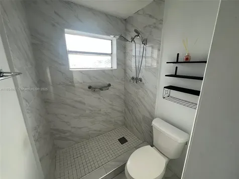 887 W 29th Street Hialeah FL 33012