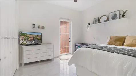 14709 SW 6th Street Pembroke Pines FL 33027