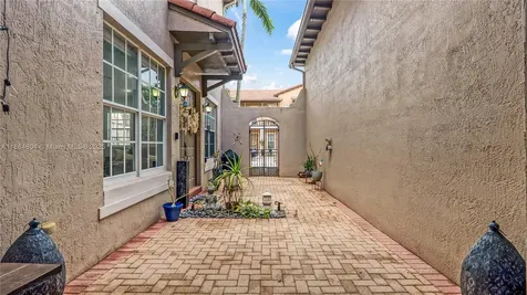 14709 SW 6th Street Pembroke Pines FL 33027