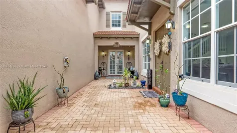 14709 SW 6th Street Pembroke Pines FL 33027