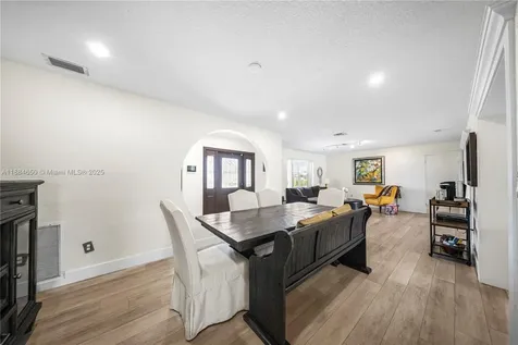 17931 NW 85th Avenue Hialeah FL 33015
