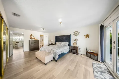 17931 NW 85th Avenue Hialeah FL 33015