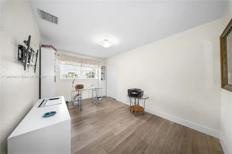 17931 NW 85th Avenue Hialeah FL 33015